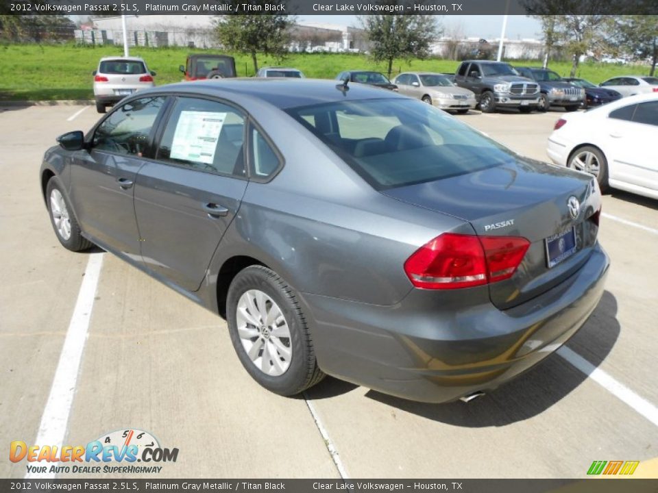2012 Volkswagen Passat 2.5L S Platinum Gray Metallic / Titan Black Photo #5