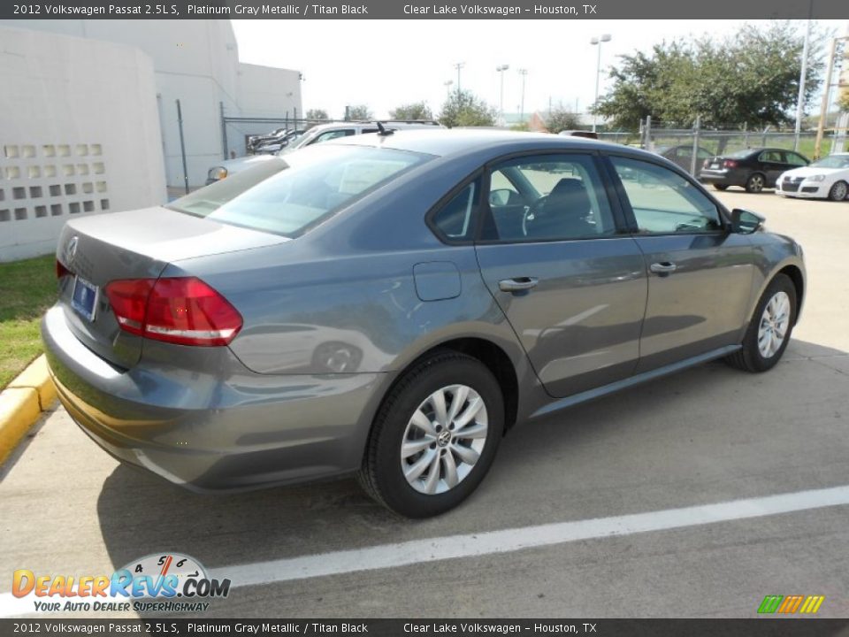 2012 Volkswagen Passat 2.5L S Platinum Gray Metallic / Titan Black Photo #7