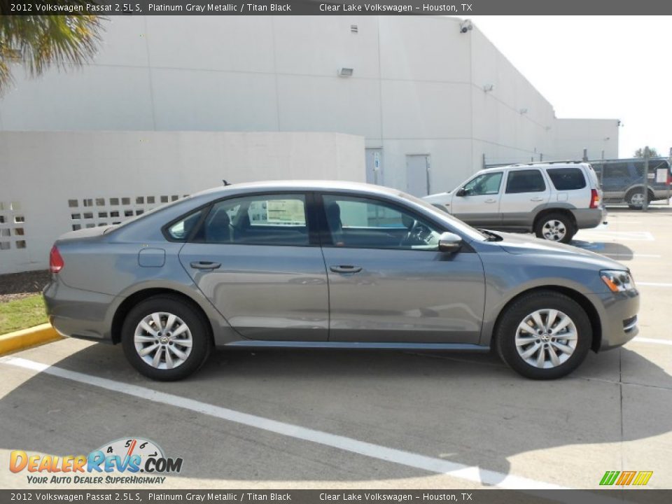 2012 Volkswagen Passat 2.5L S Platinum Gray Metallic / Titan Black Photo #8
