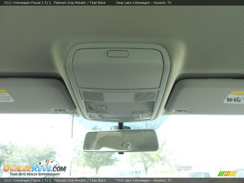 2012 Volkswagen Passat 2.5L S Platinum Gray Metallic / Titan Black Photo #19