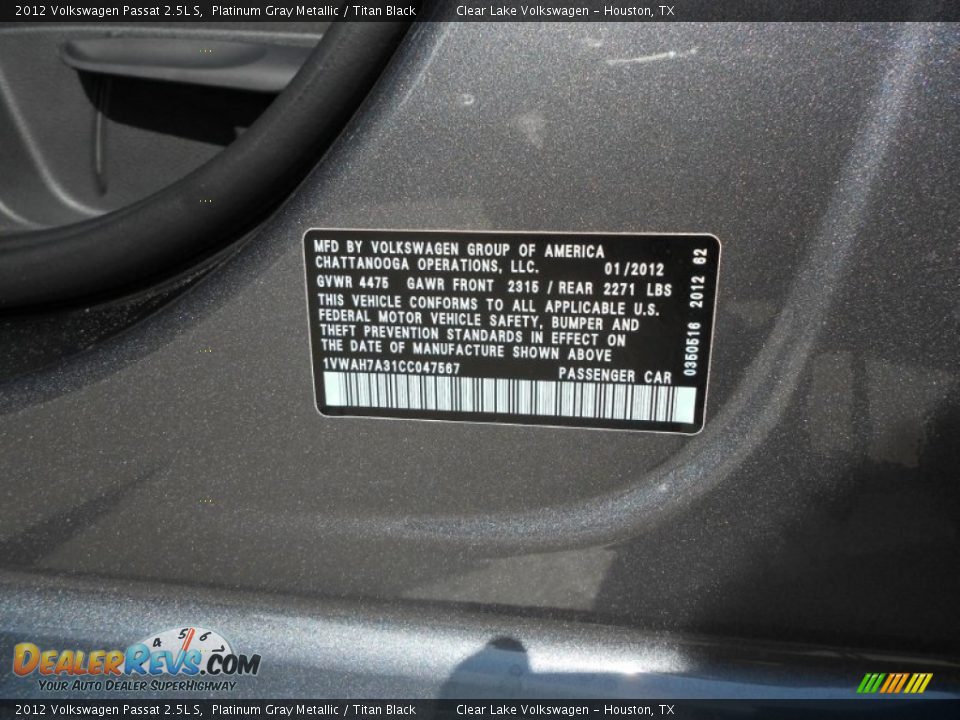 2012 Volkswagen Passat 2.5L S Platinum Gray Metallic / Titan Black Photo #22