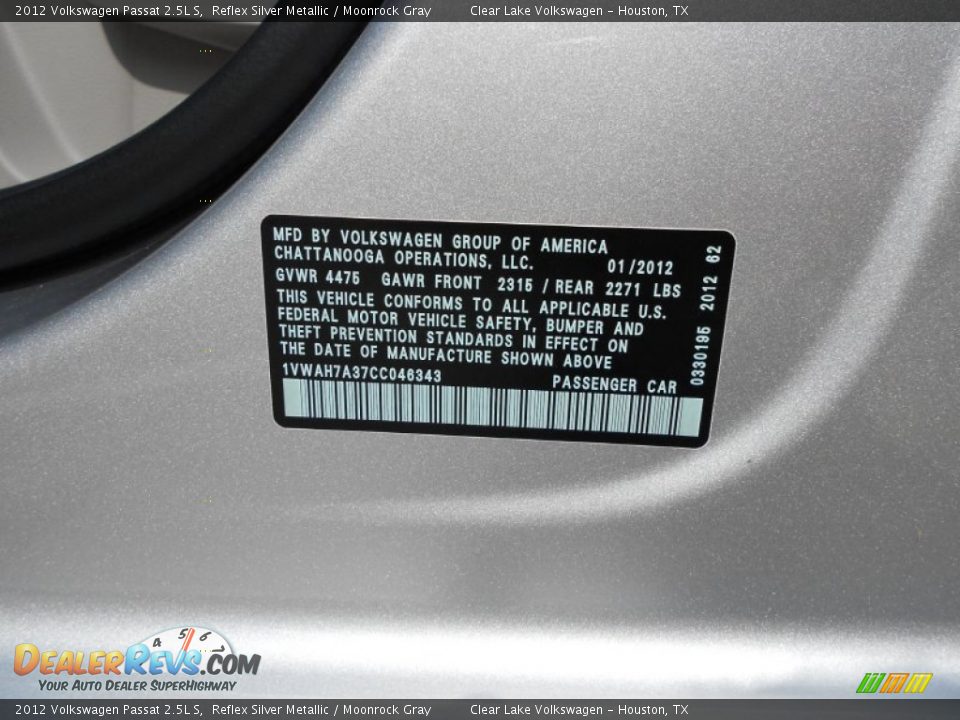 2012 Volkswagen Passat 2.5L S Reflex Silver Metallic / Moonrock Gray Photo #21