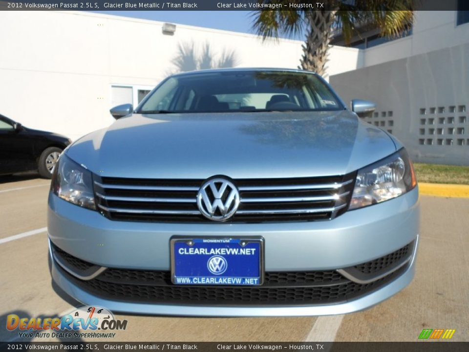 2012 Volkswagen Passat 2.5L S Glacier Blue Metallic / Titan Black Photo #2