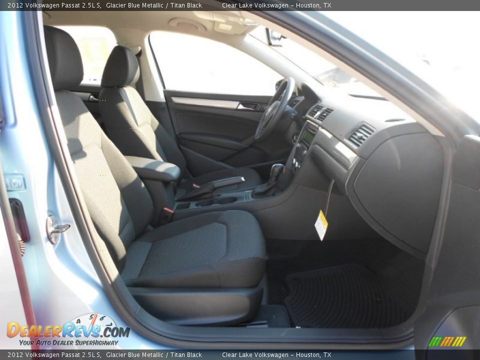 2012 Volkswagen Passat 2.5L S Glacier Blue Metallic / Titan Black Photo #12