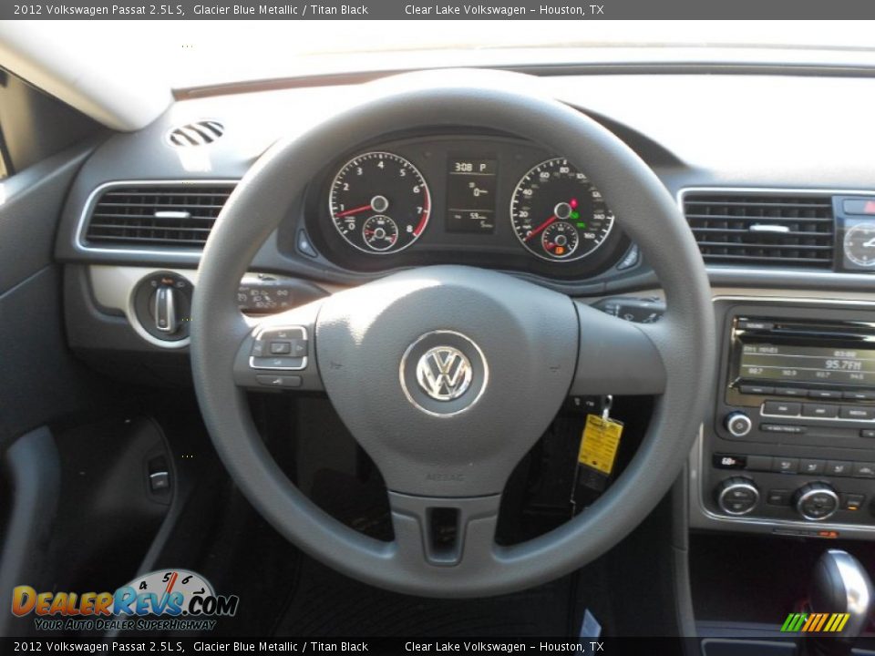 2012 Volkswagen Passat 2.5L S Glacier Blue Metallic / Titan Black Photo #15