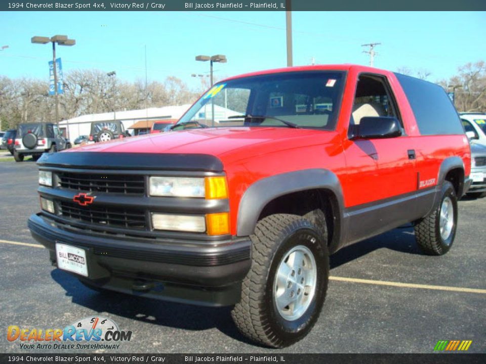 1994 Chevrolet Blazer Sport 4x4 Victory Red / Gray Photo #2