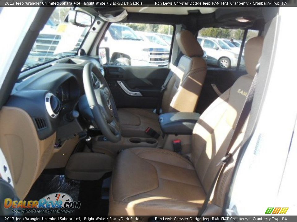 2013 Jeep Wrangler Unlimited Sahara 4x4 Bright White / Black/Dark Saddle Photo #11