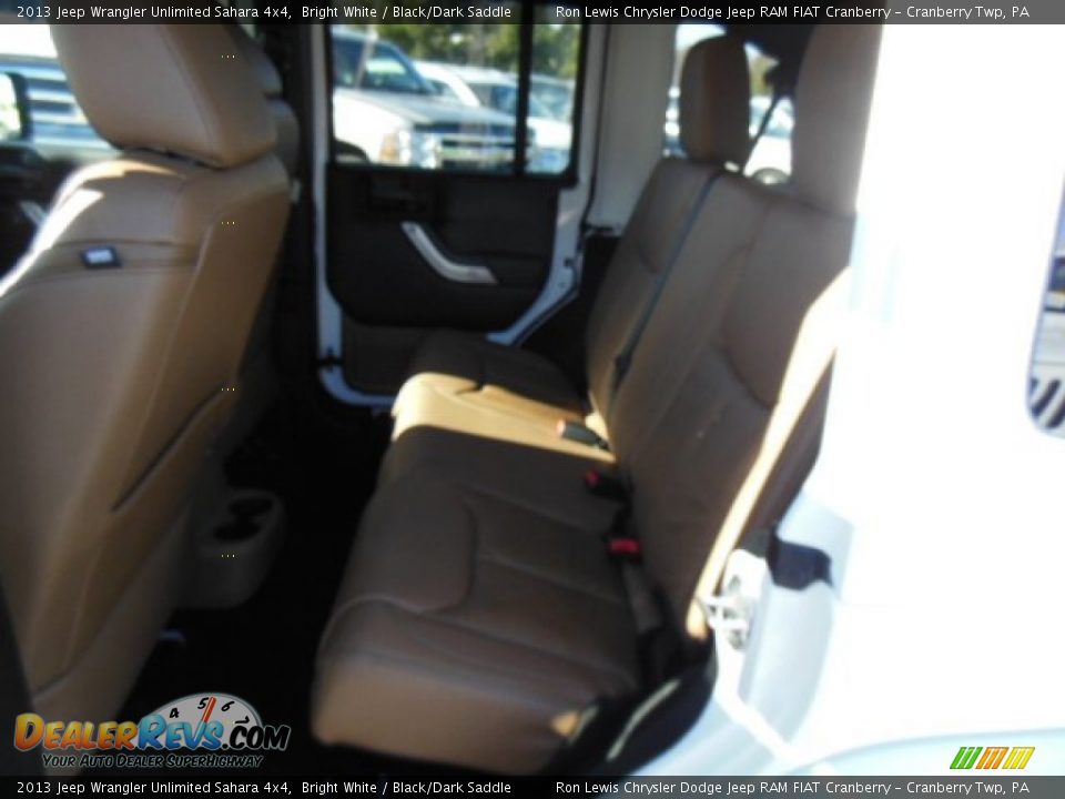 2013 Jeep Wrangler Unlimited Sahara 4x4 Bright White / Black/Dark Saddle Photo #13