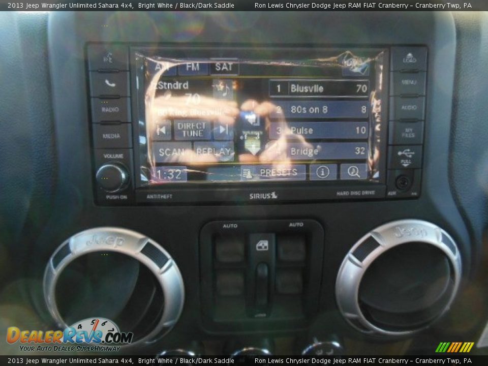 2013 Jeep Wrangler Unlimited Sahara 4x4 Bright White / Black/Dark Saddle Photo #15