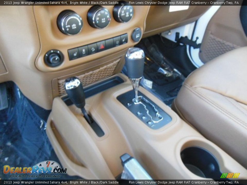 2013 Jeep Wrangler Unlimited Sahara 4x4 Bright White / Black/Dark Saddle Photo #18