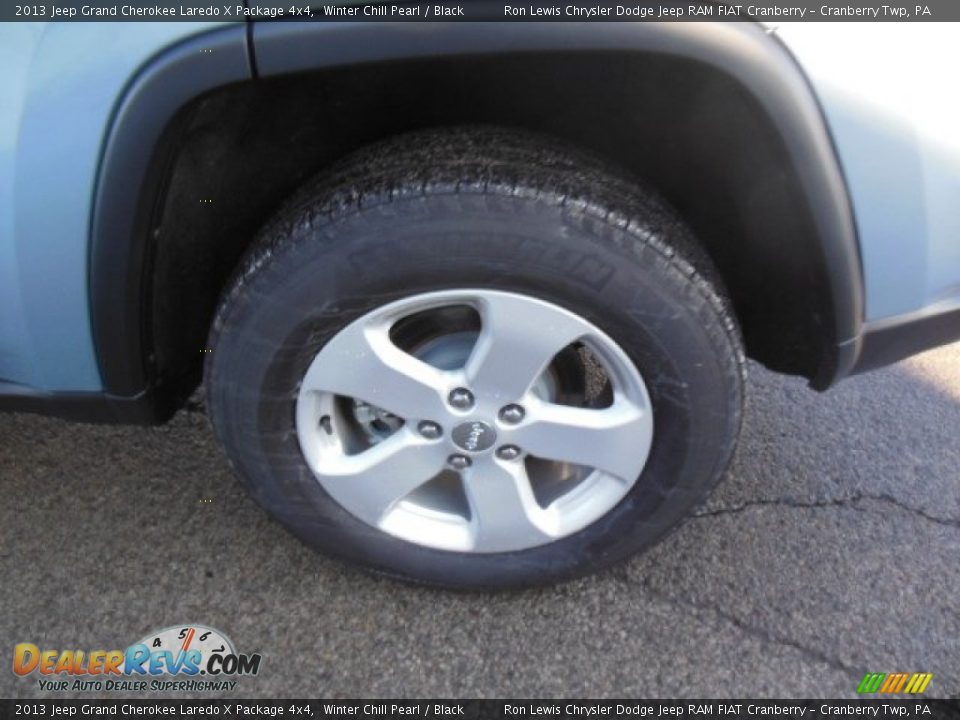 2013 Jeep Grand Cherokee Laredo X Package 4x4 Winter Chill Pearl / Black Photo #9