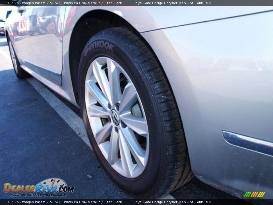2012 Volkswagen Passat 2.5L SEL Platinum Gray Metallic / Titan Black Photo #4