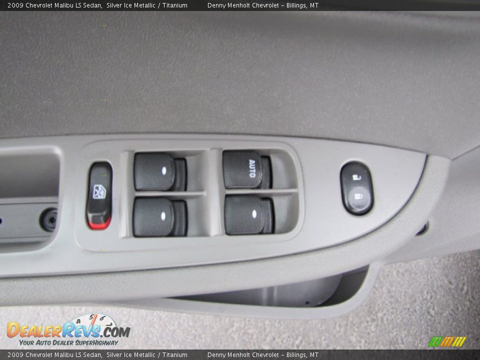 2009 Chevrolet Malibu LS Sedan Silver Ice Metallic / Titanium Photo #13