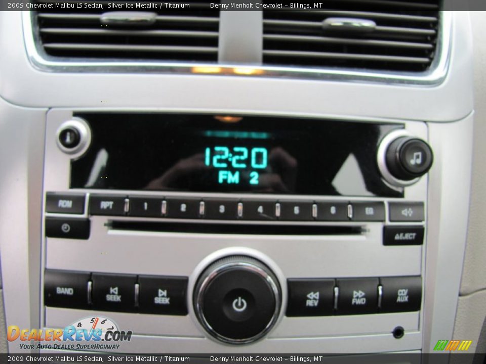 2009 Chevrolet Malibu LS Sedan Silver Ice Metallic / Titanium Photo #18