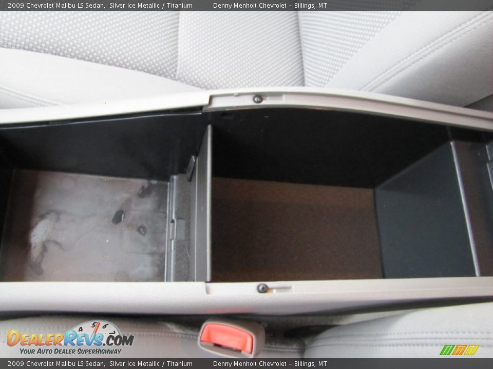 2009 Chevrolet Malibu LS Sedan Silver Ice Metallic / Titanium Photo #20