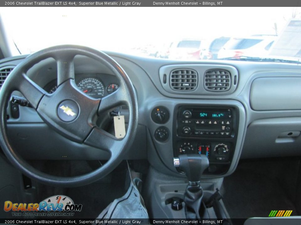 2006 Chevrolet TrailBlazer EXT LS 4x4 Superior Blue Metallic / Light Gray Photo #13
