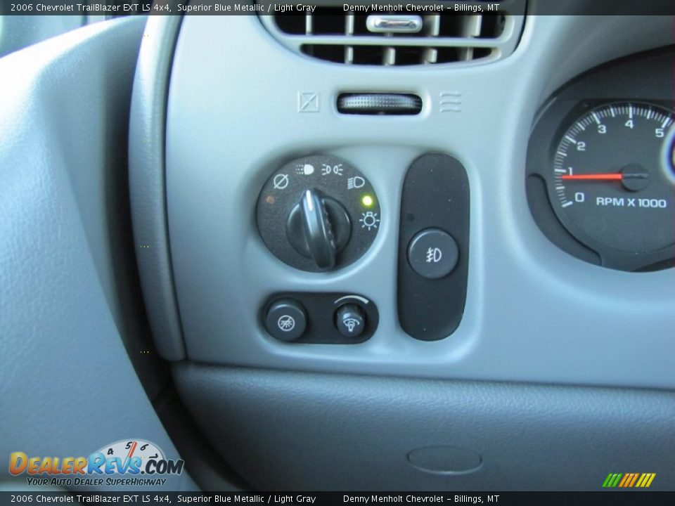 2006 Chevrolet TrailBlazer EXT LS 4x4 Superior Blue Metallic / Light Gray Photo #17