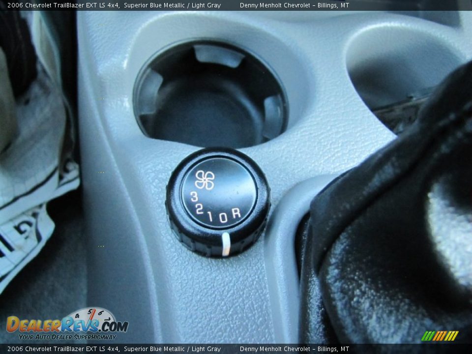 2006 Chevrolet TrailBlazer EXT LS 4x4 Superior Blue Metallic / Light Gray Photo #22