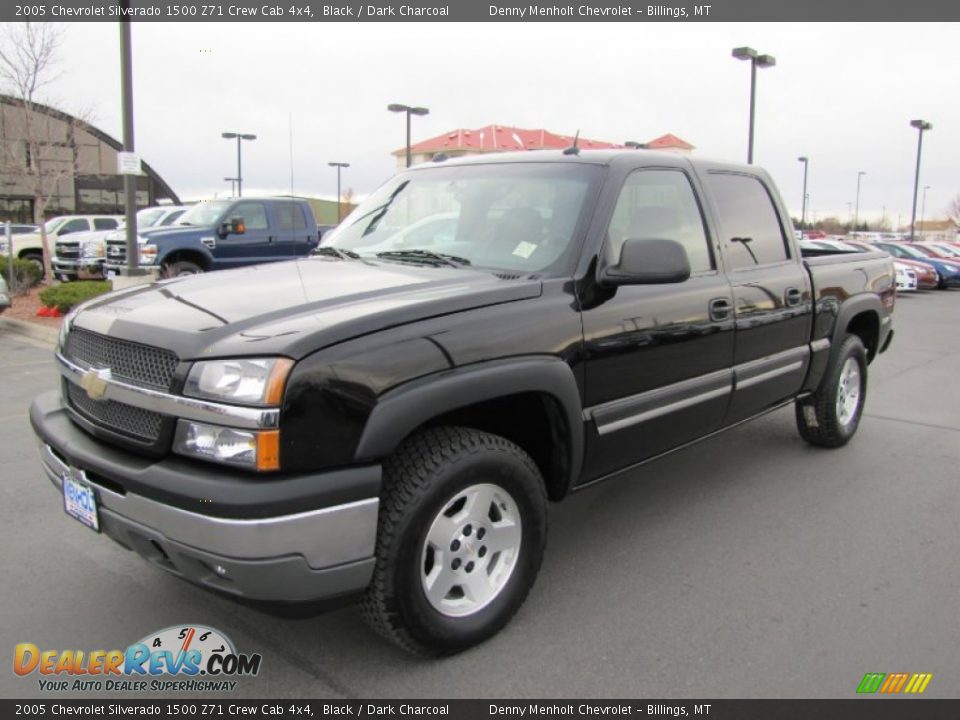 Front 3/4 View of 2005 Chevrolet Silverado 1500 Z71 Crew Cab 4x4 Photo #3