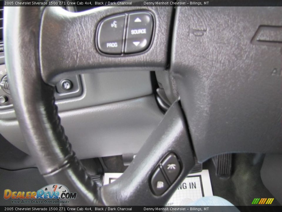 Controls of 2005 Chevrolet Silverado 1500 Z71 Crew Cab 4x4 Photo #19