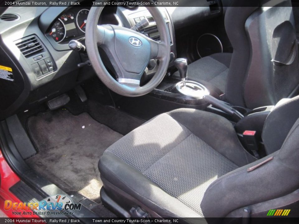 2004 Hyundai Tiburon Rally Red / Black Photo #2