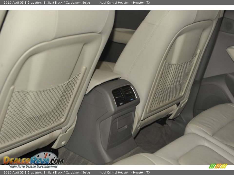 2010 Audi Q5 3.2 quattro Brilliant Black / Cardamom Beige Photo #31