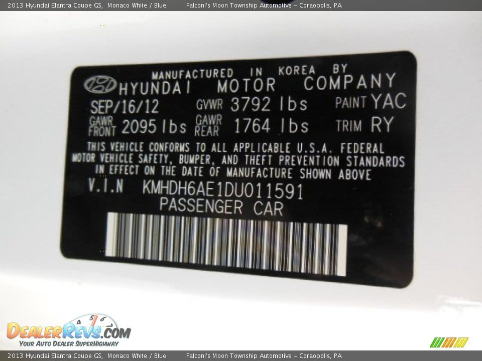 2013 Hyundai Elantra Coupe GS Monaco White / Blue Photo #25