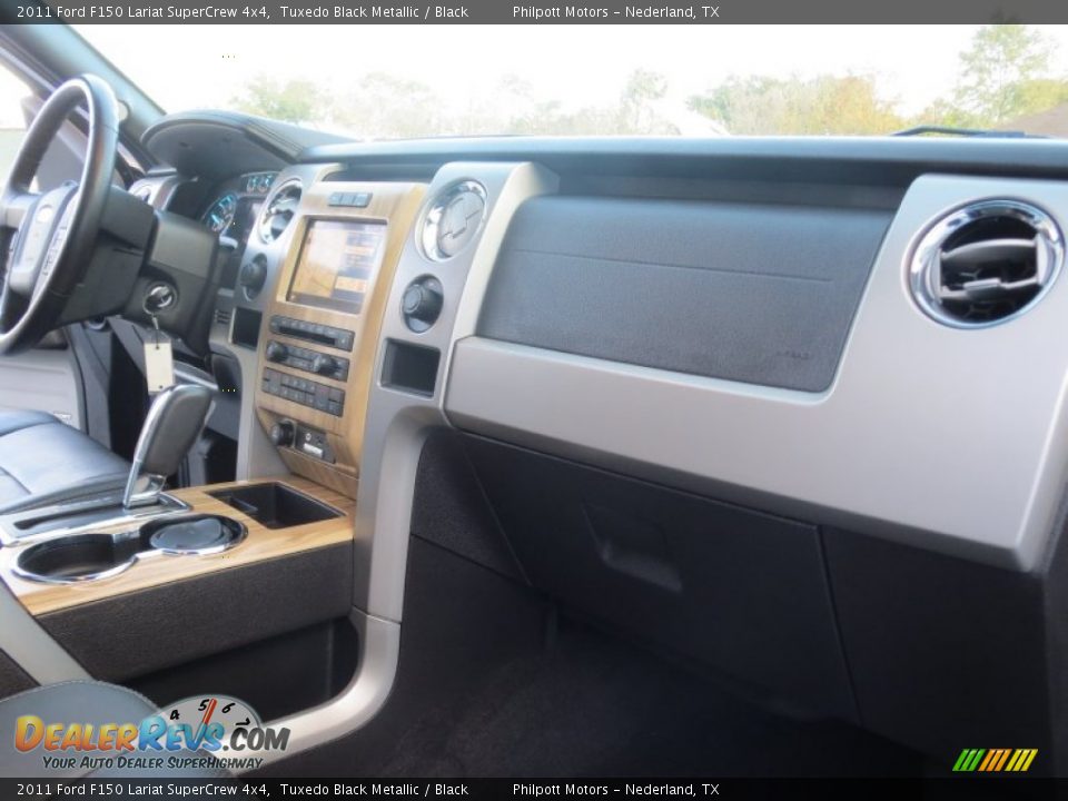 2011 Ford F150 Lariat SuperCrew 4x4 Tuxedo Black Metallic / Black Photo #24
