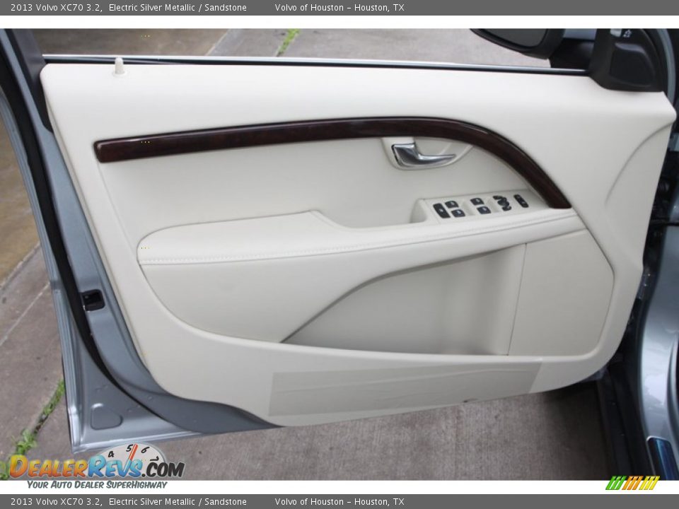 Door Panel of 2013 Volvo XC70 3.2 Photo #9