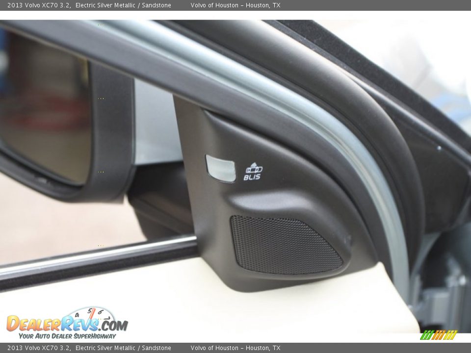 2013 Volvo XC70 3.2 Electric Silver Metallic / Sandstone Photo #12