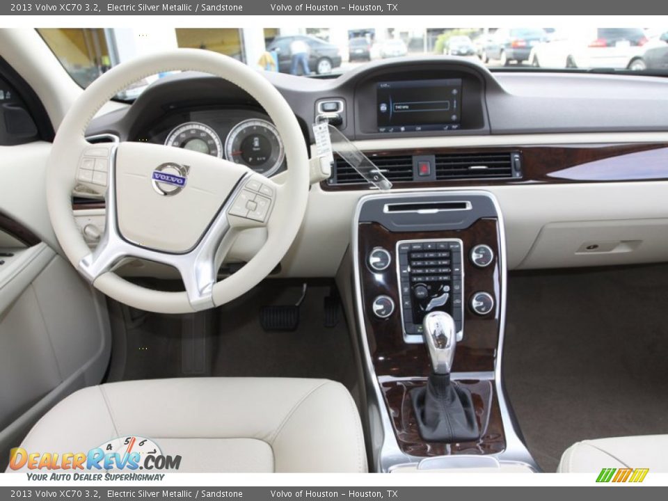 Dashboard of 2013 Volvo XC70 3.2 Photo #17