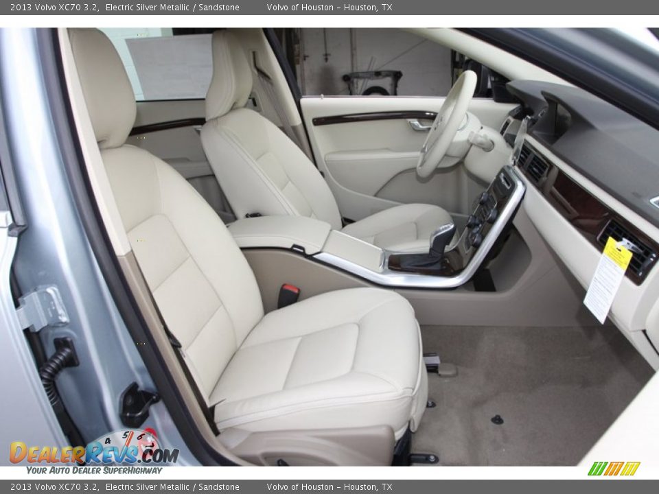 Sandstone Interior - 2013 Volvo XC70 3.2 Photo #27