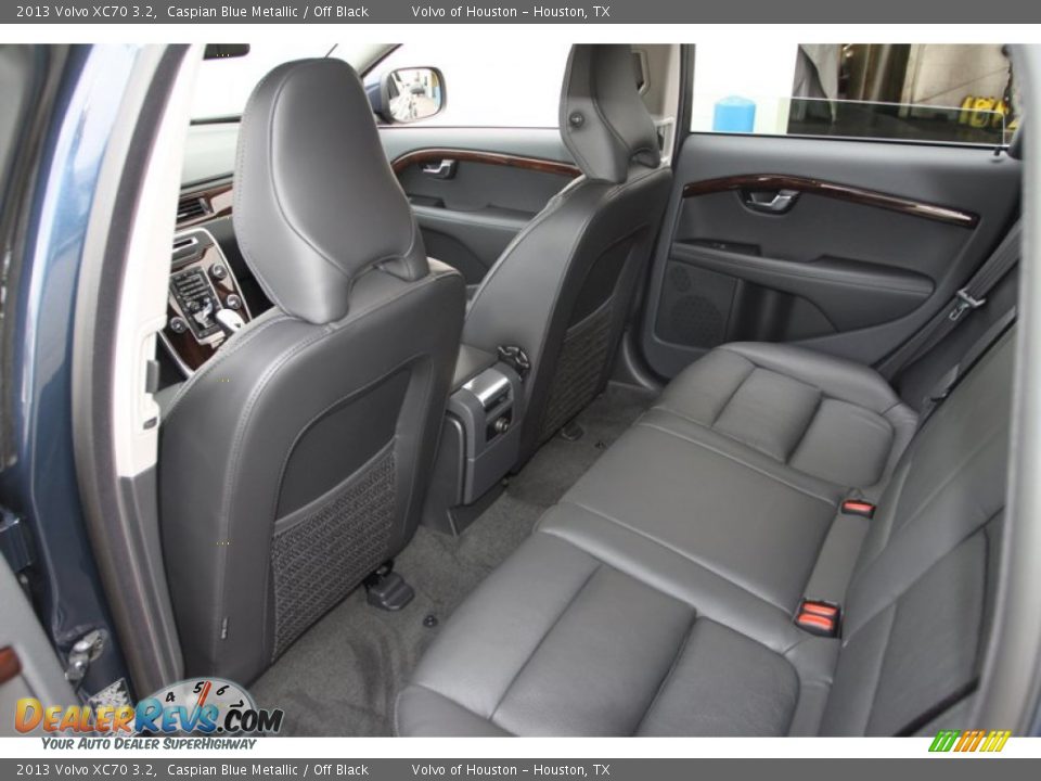 Rear Seat of 2013 Volvo XC70 3.2 Photo #14