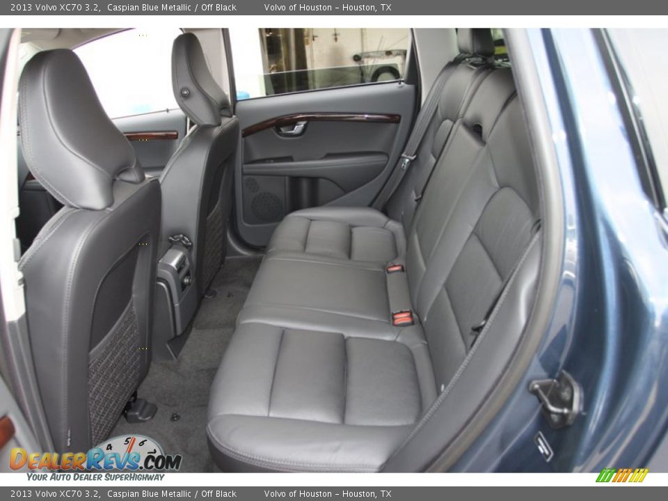 Rear Seat of 2013 Volvo XC70 3.2 Photo #15