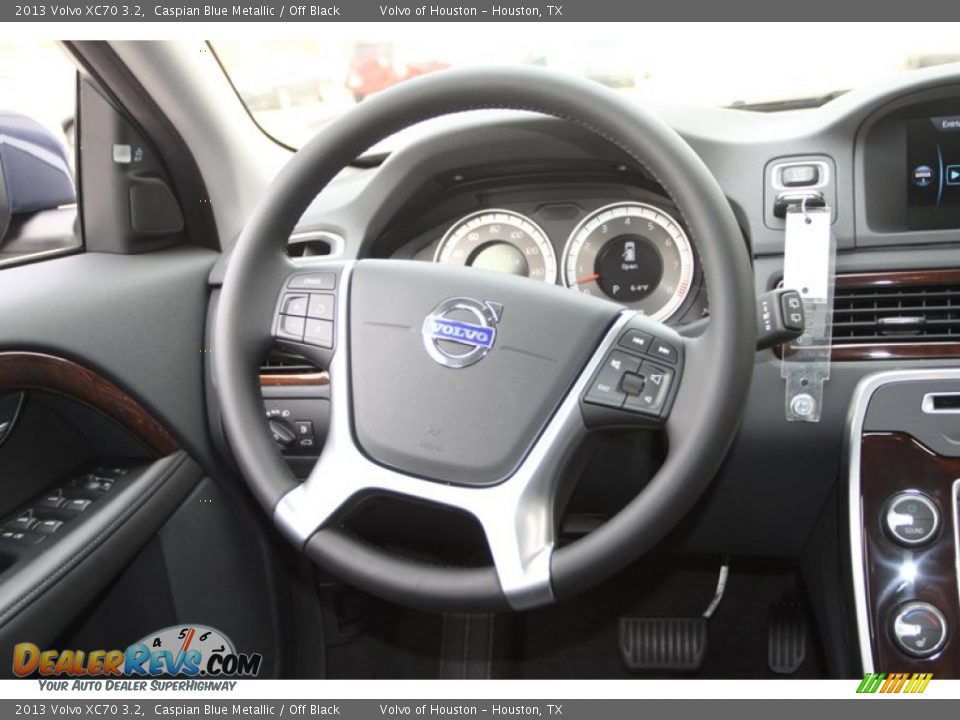 2013 Volvo XC70 3.2 Steering Wheel Photo #17