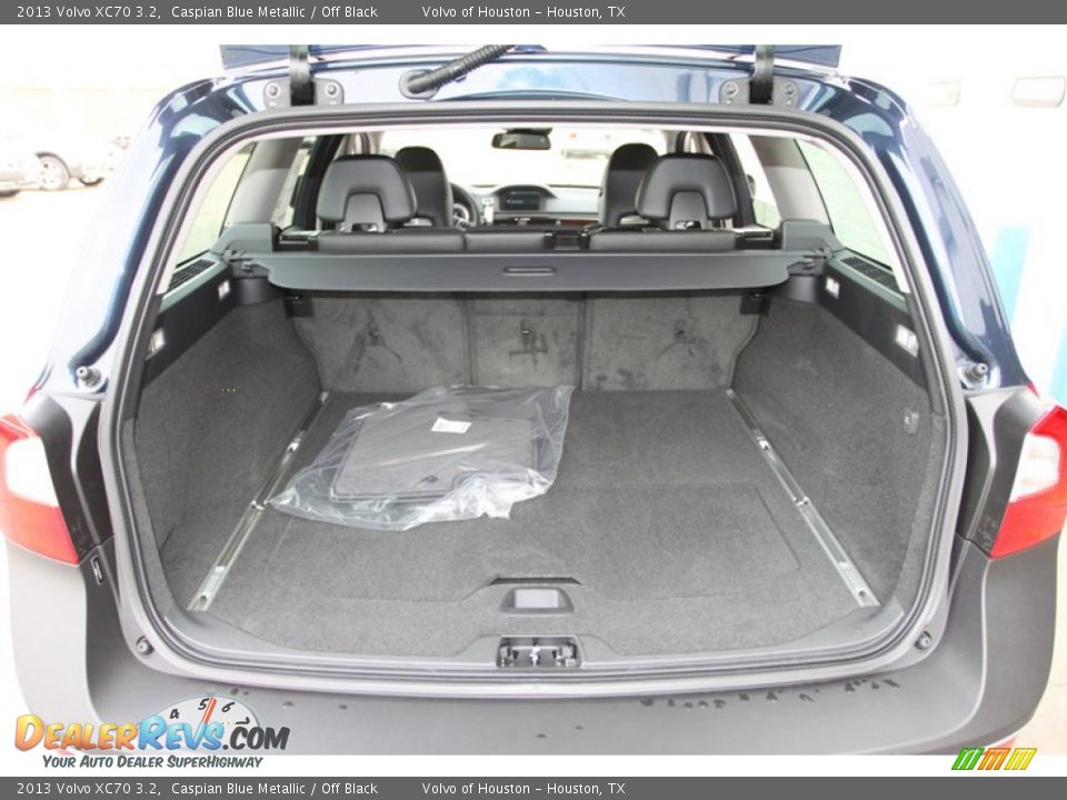2013 Volvo XC70 3.2 Trunk Photo #23