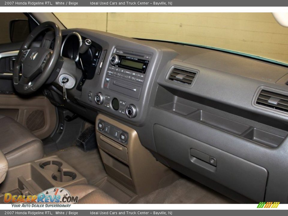 2007 Honda Ridgeline RTL White / Beige Photo #5