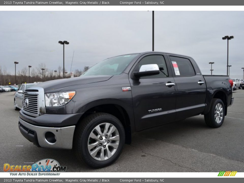 Front 3/4 View of 2013 Toyota Tundra Platinum CrewMax Photo #1