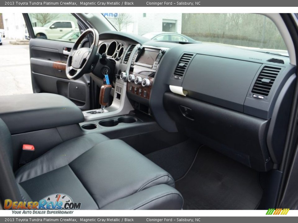 Dashboard of 2013 Toyota Tundra Platinum CrewMax Photo #15