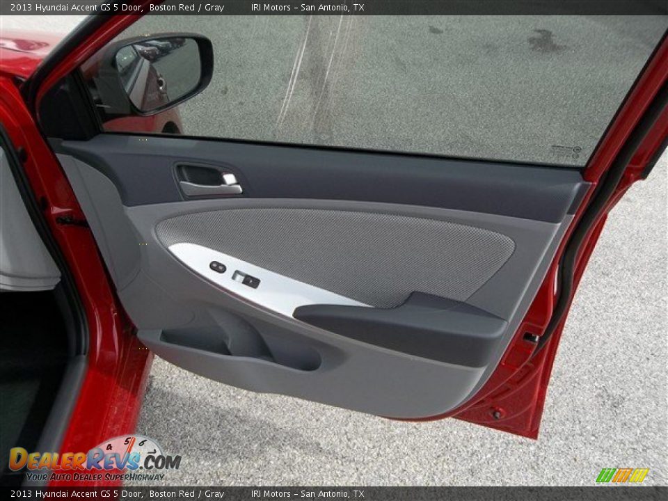 2013 Hyundai Accent GS 5 Door Boston Red / Gray Photo #5