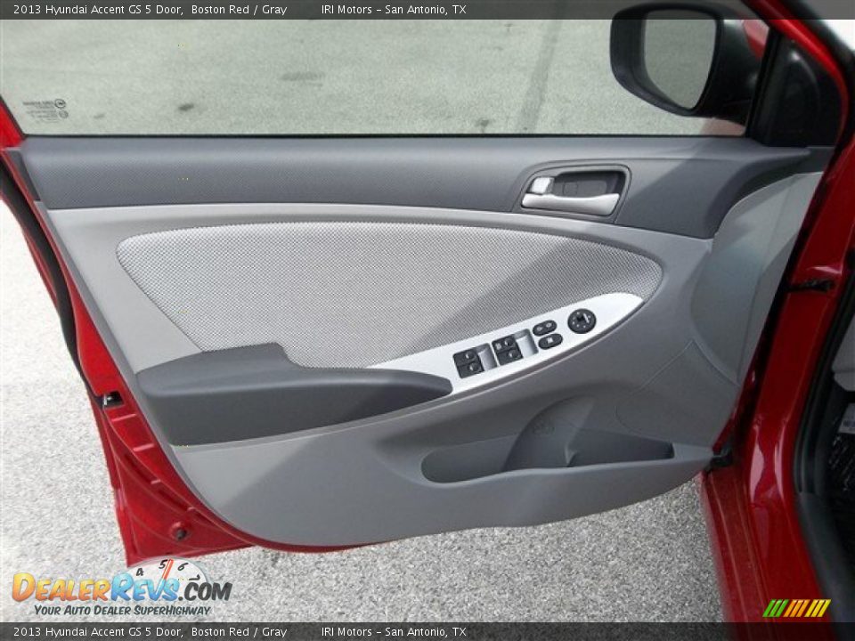 2013 Hyundai Accent GS 5 Door Boston Red / Gray Photo #10