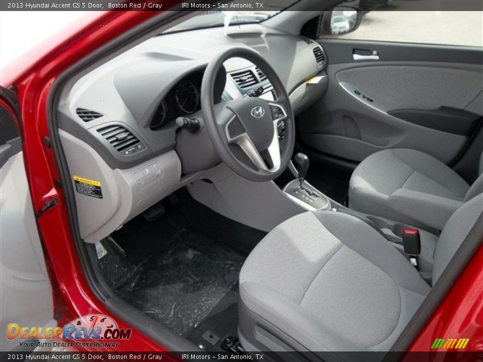 2013 Hyundai Accent GS 5 Door Boston Red / Gray Photo #11