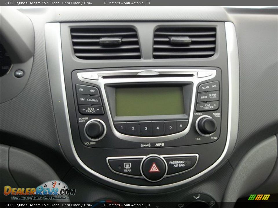 2013 Hyundai Accent GS 5 Door Ultra Black / Gray Photo #15