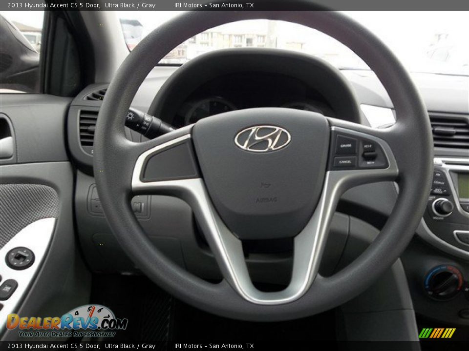 2013 Hyundai Accent GS 5 Door Ultra Black / Gray Photo #16