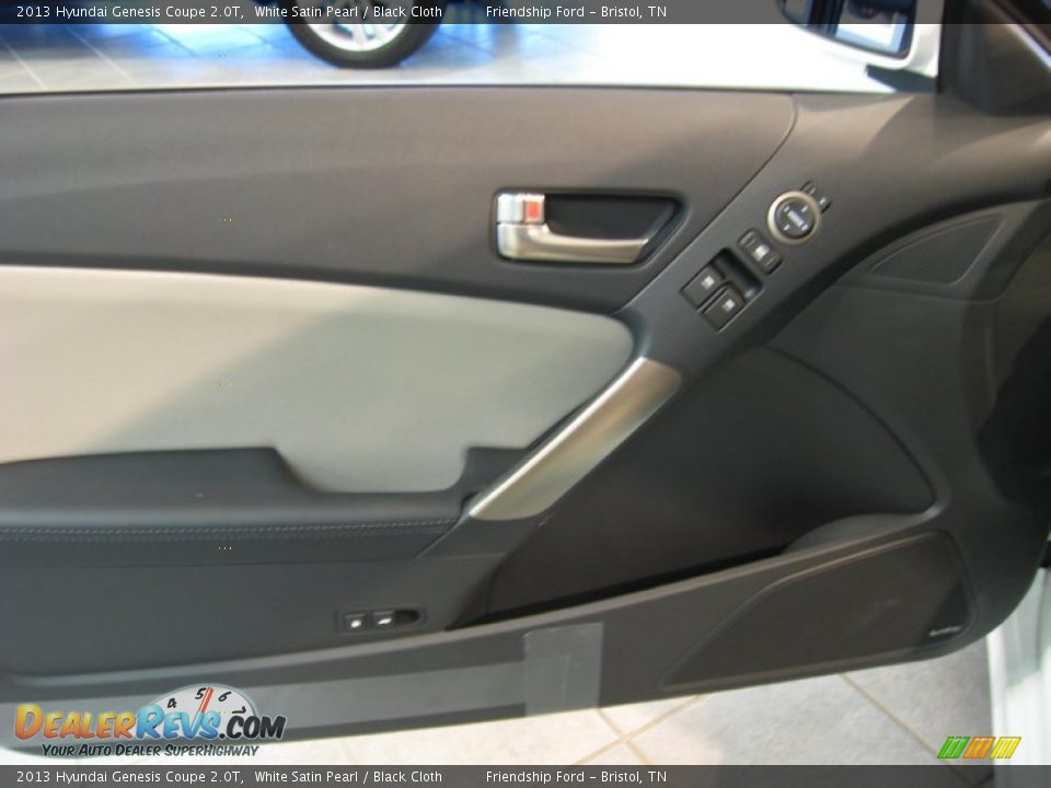 2013 Hyundai Genesis Coupe 2.0T White Satin Pearl / Black Cloth Photo #11
