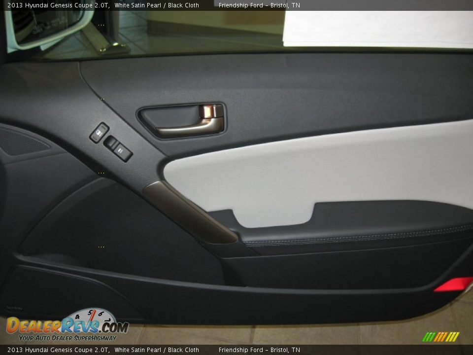 2013 Hyundai Genesis Coupe 2.0T White Satin Pearl / Black Cloth Photo #16