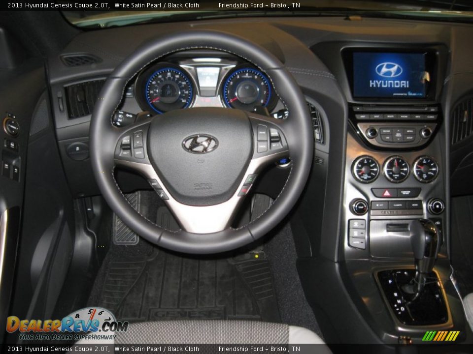 2013 Hyundai Genesis Coupe 2.0T White Satin Pearl / Black Cloth Photo #17