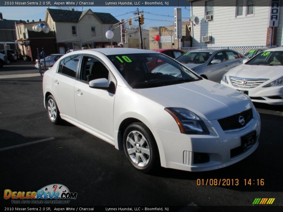 2010 Nissan Sentra 2.0 SR Aspen White / Charcoal Photo #2