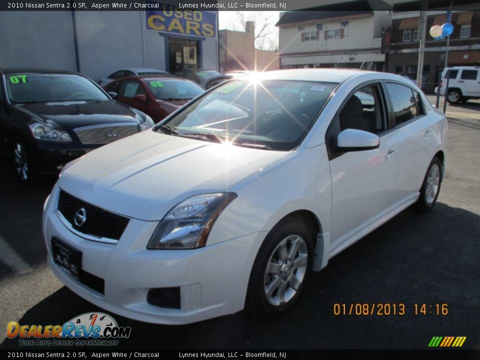 2010 Nissan Sentra 2.0 SR Aspen White / Charcoal Photo #3