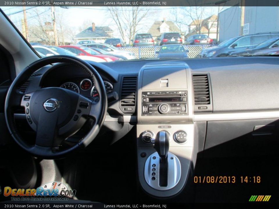 2010 Nissan Sentra 2.0 SR Aspen White / Charcoal Photo #14